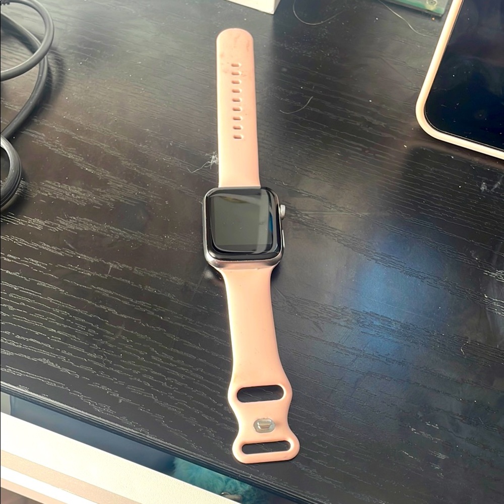 Amazon Silver Smartwatch with Advanced Features